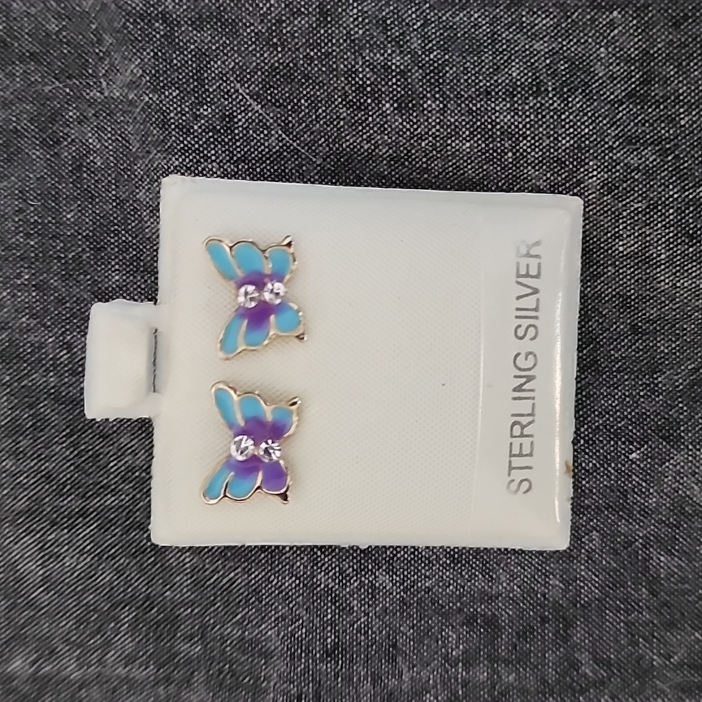 🦋 NWT Butterfly earrings